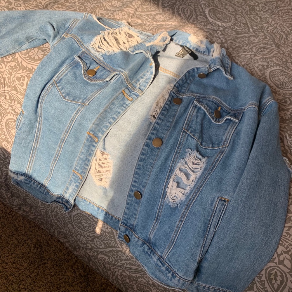 Jean jacket - Picture 4 of 4